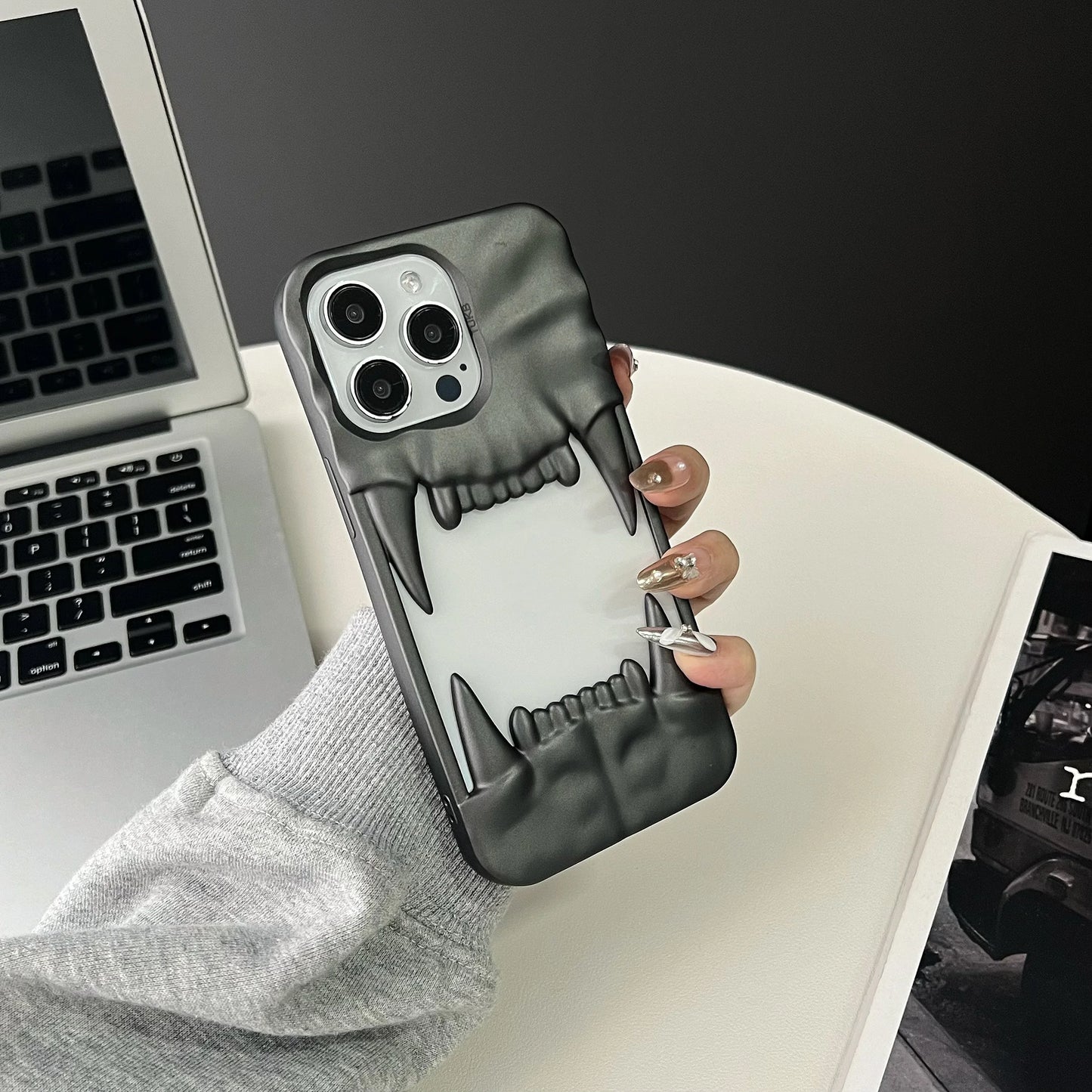 Vampire Case (NEW)